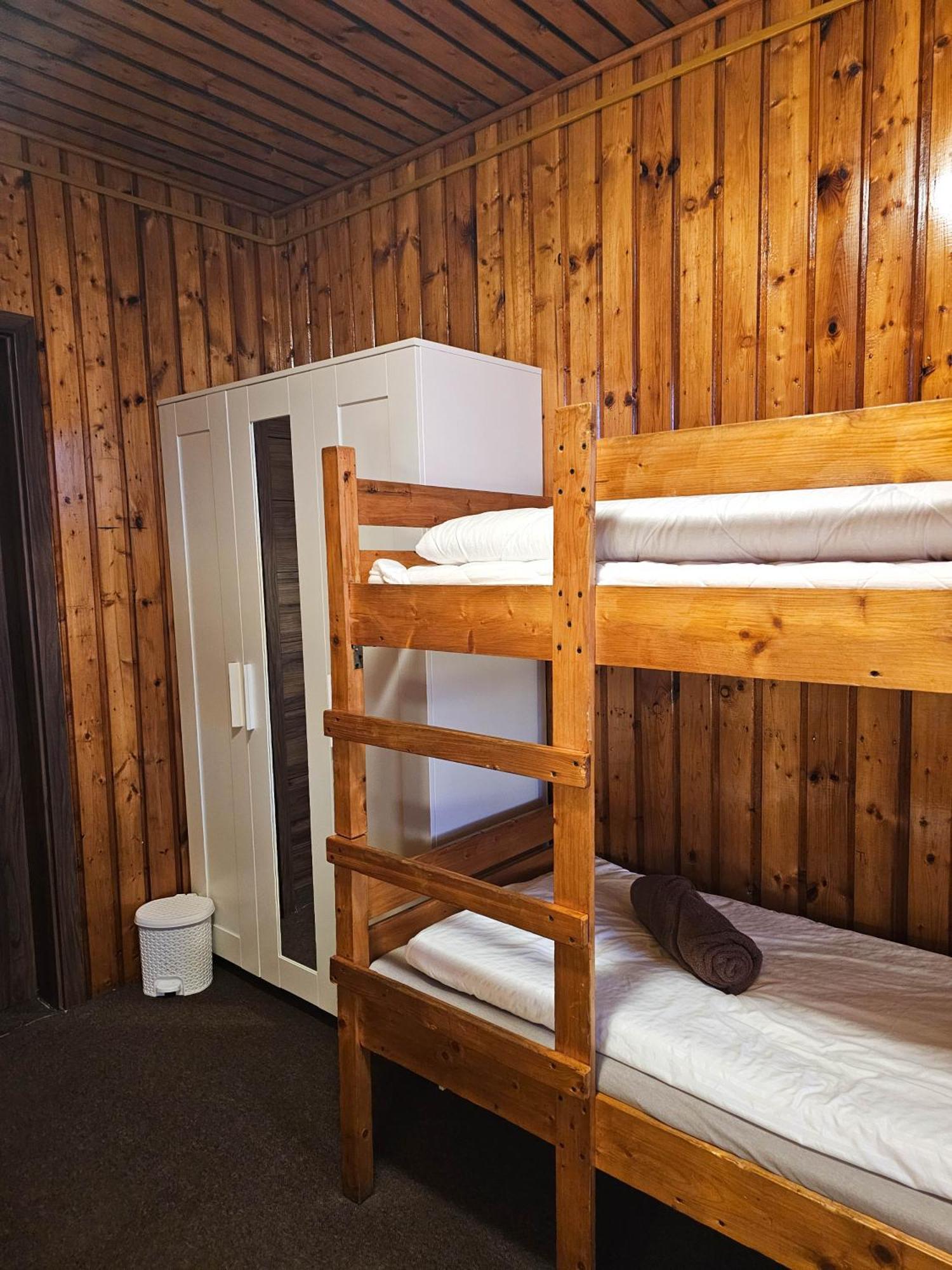 Schronisko Gosciniec Rownica Hotel Ustron Ngoại thất bức ảnh